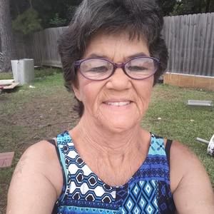 Meet your Posher, Connie